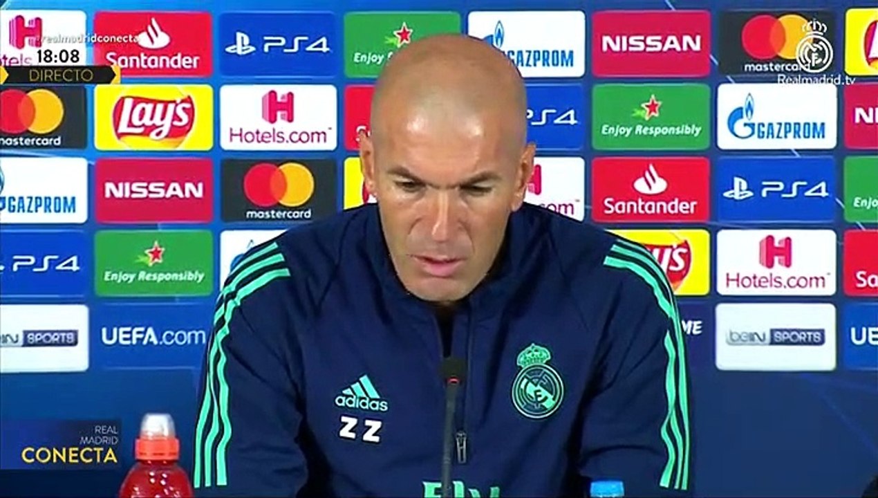 Zinedine Zidane: "Los comentarios me molestan, yo quiero estar siempre en el Madrid"