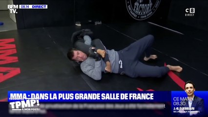 Le petit tour du PAF : quand un journaliste de BFMTV se fait maîtriser par des professionnels du MMA