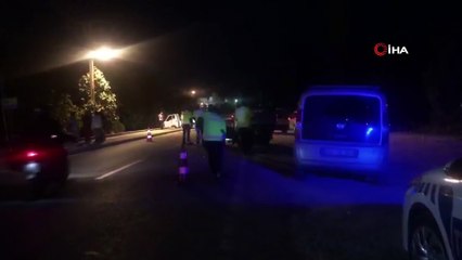 Traktöre çarpan otomobil takla attı: 2 yaralı