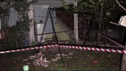 Halı silkelerken balkon duvarı yıkıldı: 2 yaralı