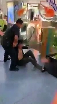 Brutal pelea entre comensales en un restaurante de México