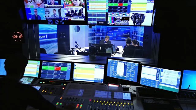 Le journal des médias : Faites entrer l'accusé change de chaîne, la presse française s'attaque à Google et Stéphane Plaza fait l'école buissonnière