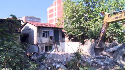 Bursa'da kent estetiğini bozan metruk binalar yıkılıyor