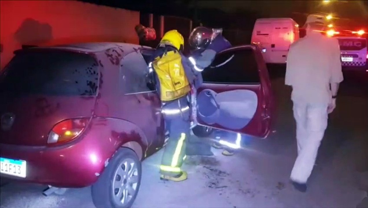 Princípio de incêndio em veículo mobiliza Corpo de Bombeiros