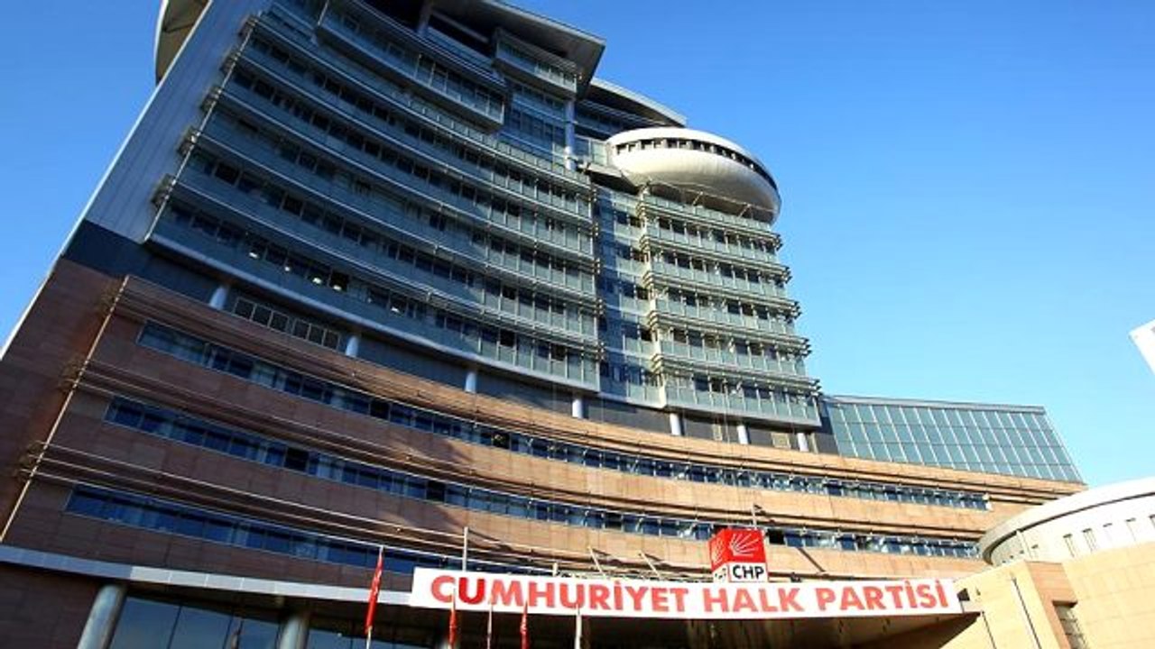 CHP'de Barış Pınarı Harekatı'nı eleştiren Mardin İl Başkanı görevden alındı