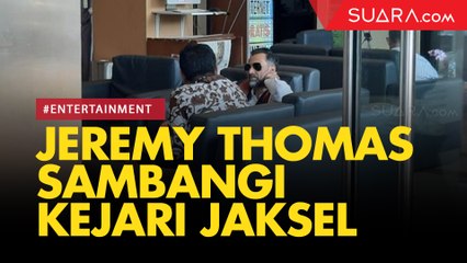 Jeremy Thomas Tampak Sambangi Kejari Jakarta Selatan terkait Kasus Penipuan Jual Beli Villa