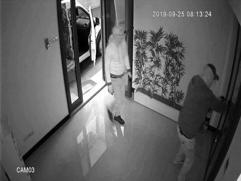 Üsküdar'da maskeli hırsızlara alarm engeli