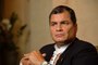 Rafael Correa canta "Mi lindo Ecuador"