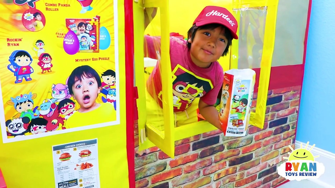 Ryan's Drive Thru Pretend Play with Hardee’s New Star Pals Toys ...