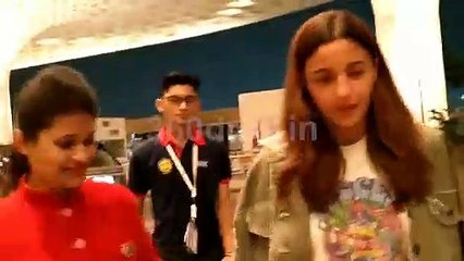 Alia Bhatt Cute REACTION On Asking About Her Marriage Date with Ranbir Kapoor