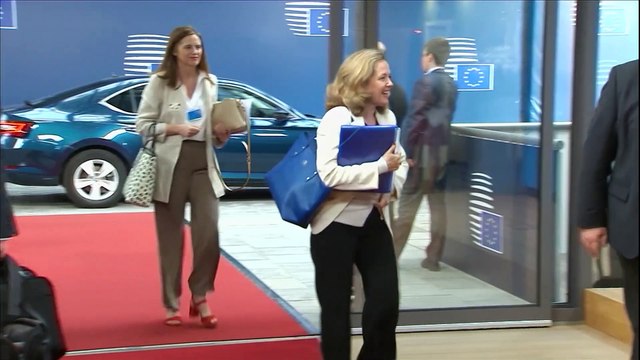 CE advierte a España de que plan presupuestario puede incumplir reglas fiscales