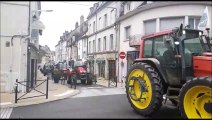 Les agriculteurs en colère défilent à Lons-le-Saunier