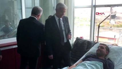 Kars milletvekilleri yaralı asker ve korucuları ziyaret etti