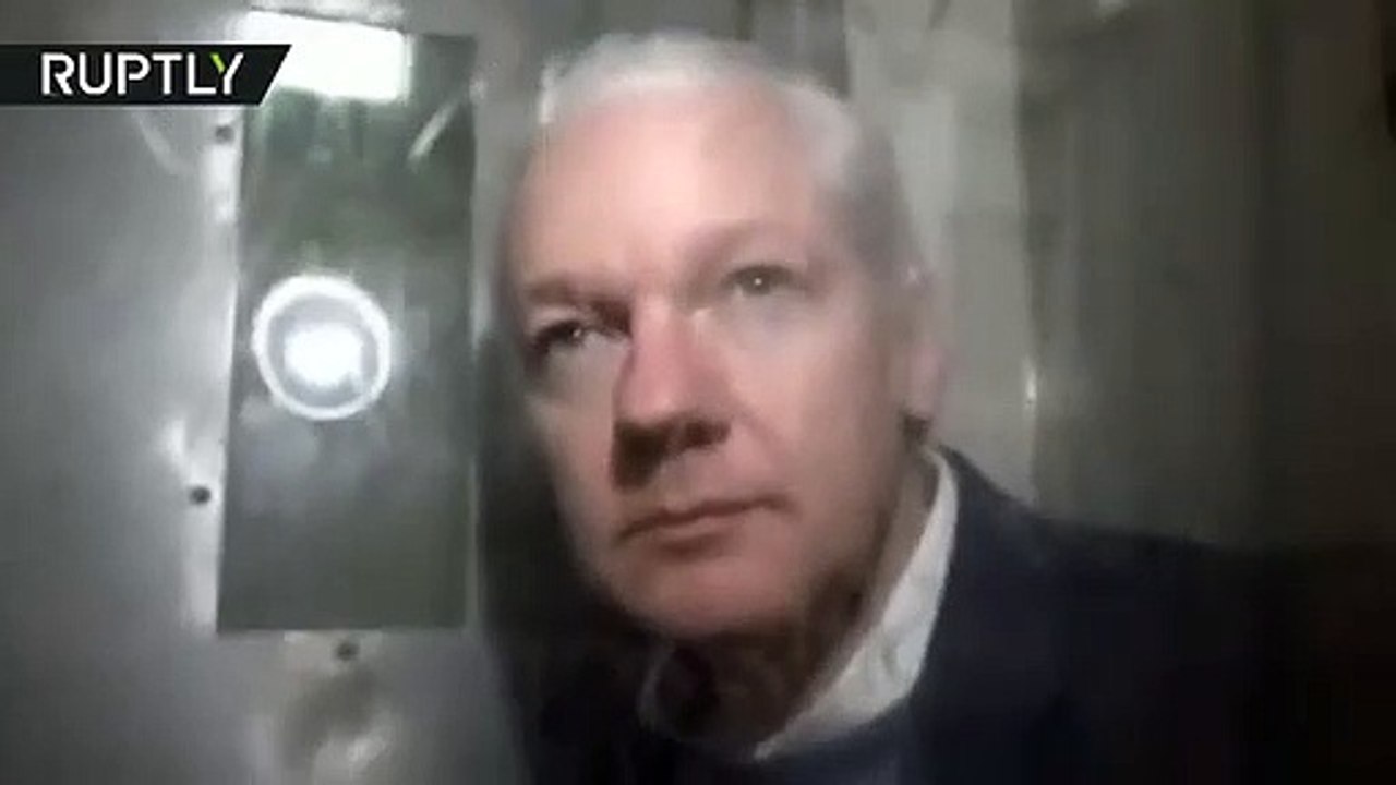 Assange’ın cezaevi aracından çekilmiş son görüntüsü yayınlandı