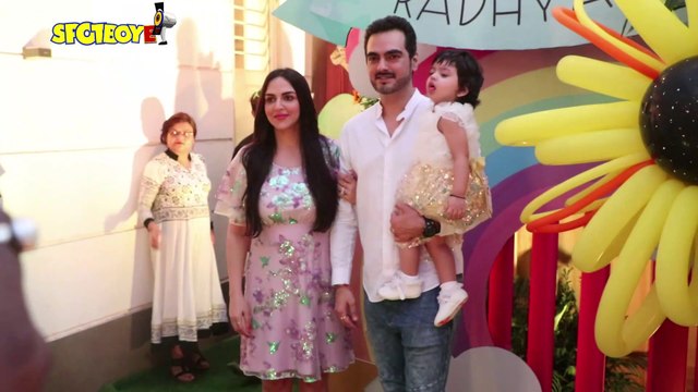 Taimur Ali Khan, Inaaya and other kids at Esha Deols daughter Radhyas birthday