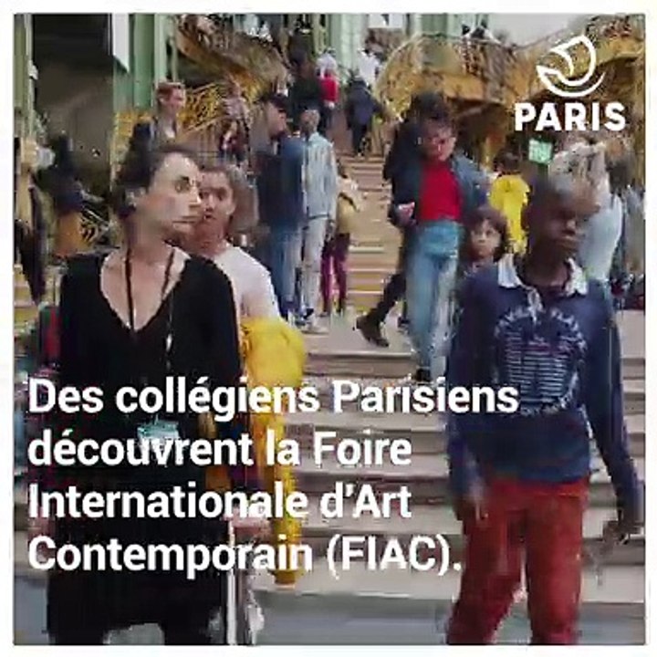 Des collégiens parisiens découvrent la FIAC