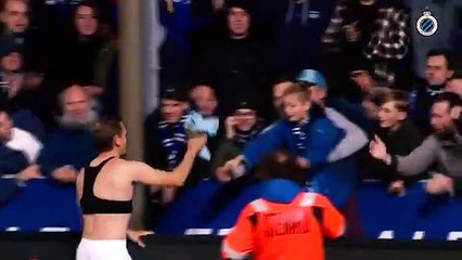 L'émotion de ce tout jeune supporter au stade devrait vous mettre les larmes aux yeux