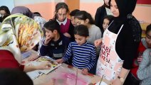 Köy okulundaki öğrencilerden Mehmetçiğe 'ebru'lu destek - BİTLİS
