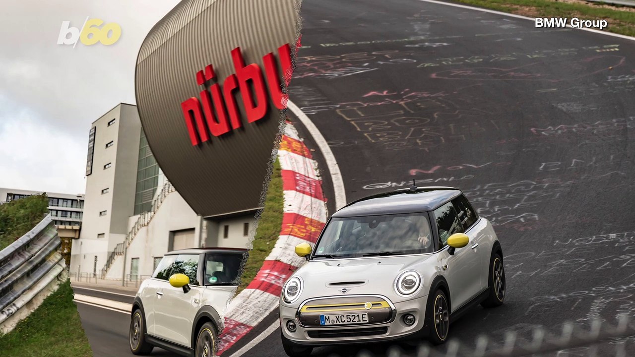 No Brakes, No Problem! Mini Tests New Car on Racetrack Using No Brakes