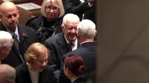 Jimmy Carter é hospitalizado após queda