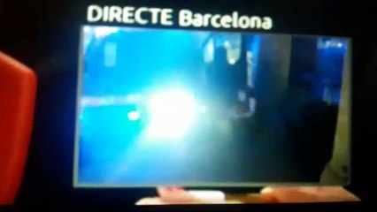 Imatges de la identificació de tres adolescents a la Rambla per part dels Mossos