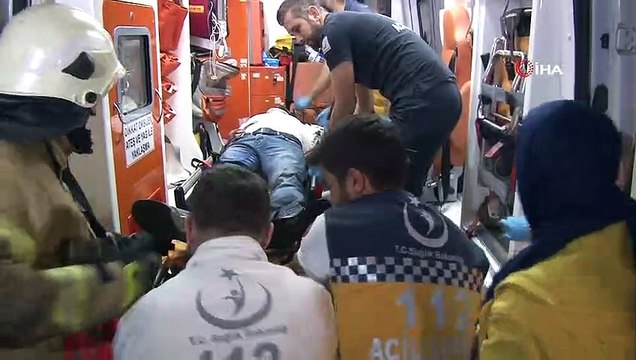 Kaza yaptığı araçta sıkıştı, ekipler saatlerce kurtarmaya çalıştı