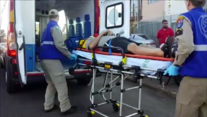 Carro e moto se envolvem em colisão no Bairro São Cristóvão