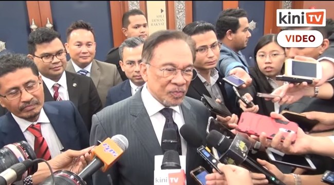 Anwar Ibrahim ulas kenyataan Azmin Ali supaya Dr M kekal sepenggal