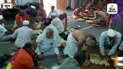 ભુજ સ્વામિનારાયણ મંદિરે અન્નકૂટ પ્રસાદ બનાવવાની તૈયારીઓ