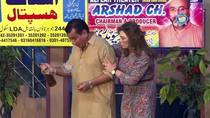 Nasir Chinyoti and Zafri Khan Stage Drama Guddi Udaie Jaa Comedy Clip 2019