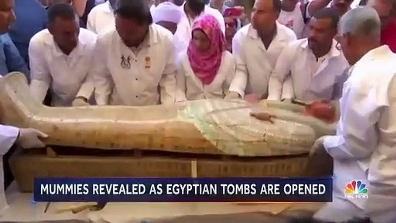 İyi korunmuş ve içinde mumyalar olan tam 30 tabut keşfedildi