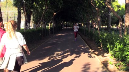 'Karnı burnunda' maratona hazırlanıyor - İZMİR