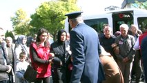 Şehit eşini polis üniforması ile son yolculuğuna uğurladı