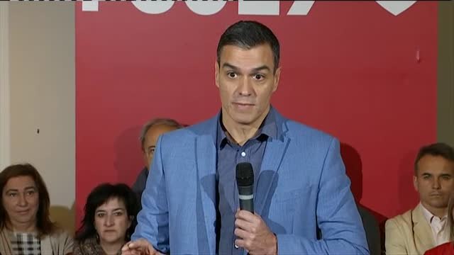 Sánchez reconoce que le da pena que Iglesias sufra como una derrota la exhumación de Franco