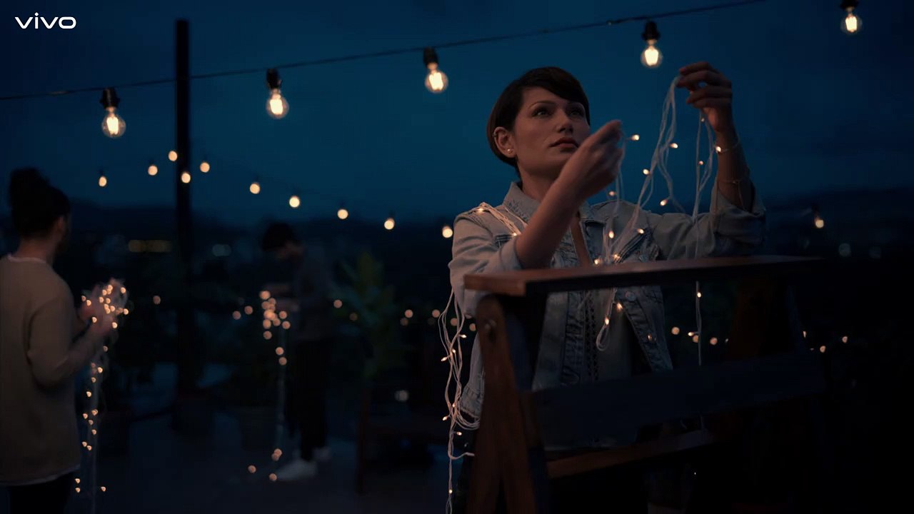 Shine brighter, this festive season - Nights get #ClearAsReal with #vivoV17Pro