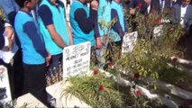 7,2'lik Erciş depreminin 8. yıldönümünde ölenler dualarla anıldı