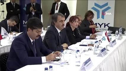 Aile Çalışma ve Sosyal Hizmetler Bakanı Selçuk: "Hedef, 2023'e gelmeden 1 milyon kişiye mesleki...