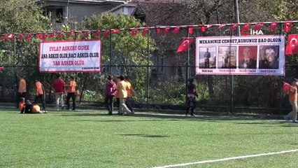Barış Pınarı Harekatı'na destek için polisler ve askerler moral maçında oynadı