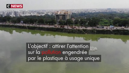 Inde : 300.000 bouteilles contre la pollution