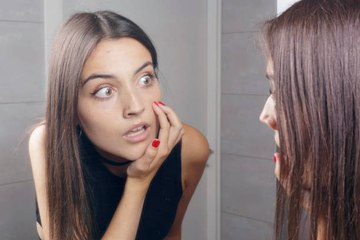 ¿Cómo acabar con los puntos blancos de la piel?