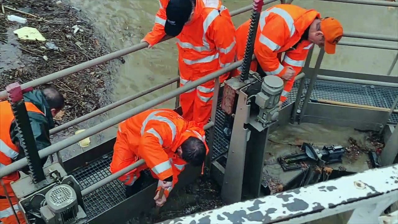 VILLENEUVE LES BEZIERS - Le Canal du Midi a débordé