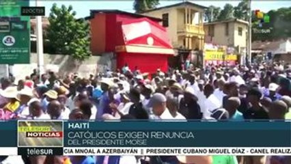 Marchan católicos haitianos para exigir la renuncia del pdte. Moise