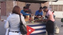 Migrantes cubanos varados en Juárez logran integrarse a la vida económica de la frontera