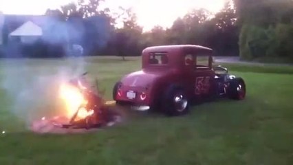 Allumer son barbecue avec sa voiture : efficace