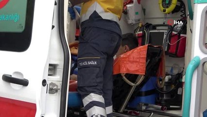 Gençler arasında parkta çıkan kavga kanlı bitti