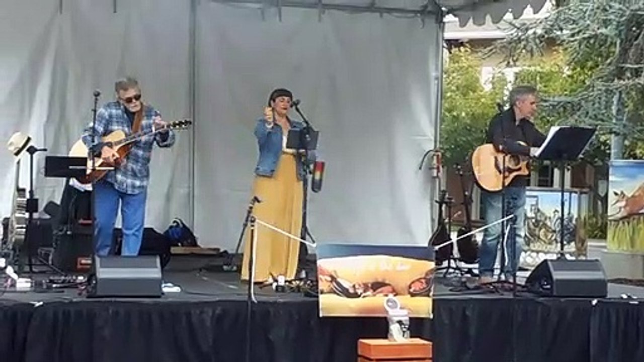 DSCN2837[1] Country music at Oktoberfest in Campbell, California October 2019