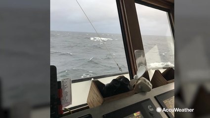 The waves of the Great Lakes can be just as bad as the sea's