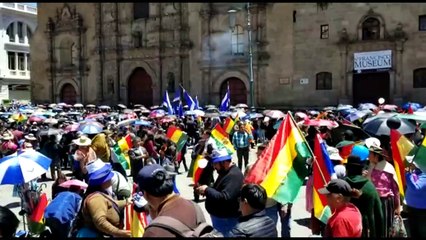 Opositor llama a “movilización permanente” tras elección en Bolivia