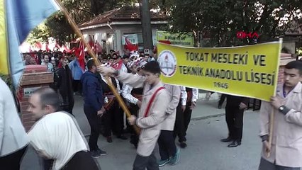 Tokat öğrencilerden halka cumhuriyet bayramı lokumu