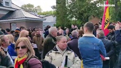 Gritan "Marlaska, maricón, lameculos" a las puertas de Mingorrubio